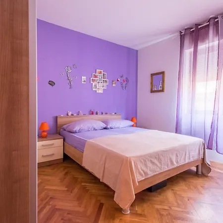 With A Parking Space Kastel Sucurac, - 16209 Appartement Kaštela