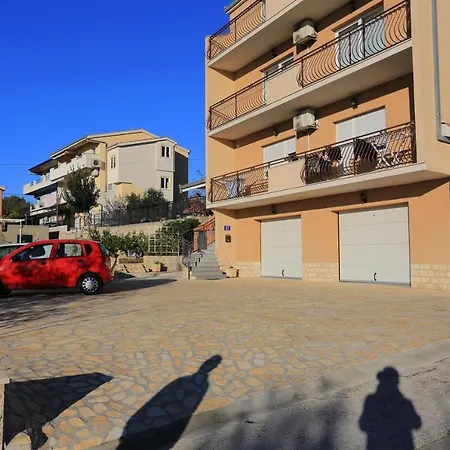 With A Parking Space Kastel Sucurac, - 16209 Appartement Kaštela